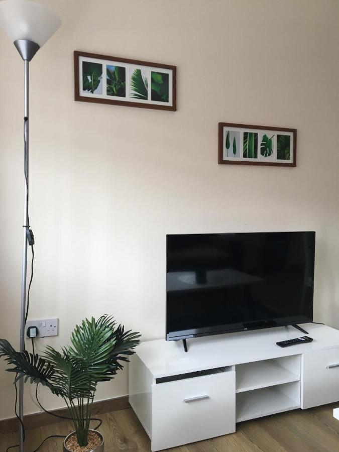 Modern 1 Bedroom Flat Perfect For Match Or City Break Liverpool Exterior photo